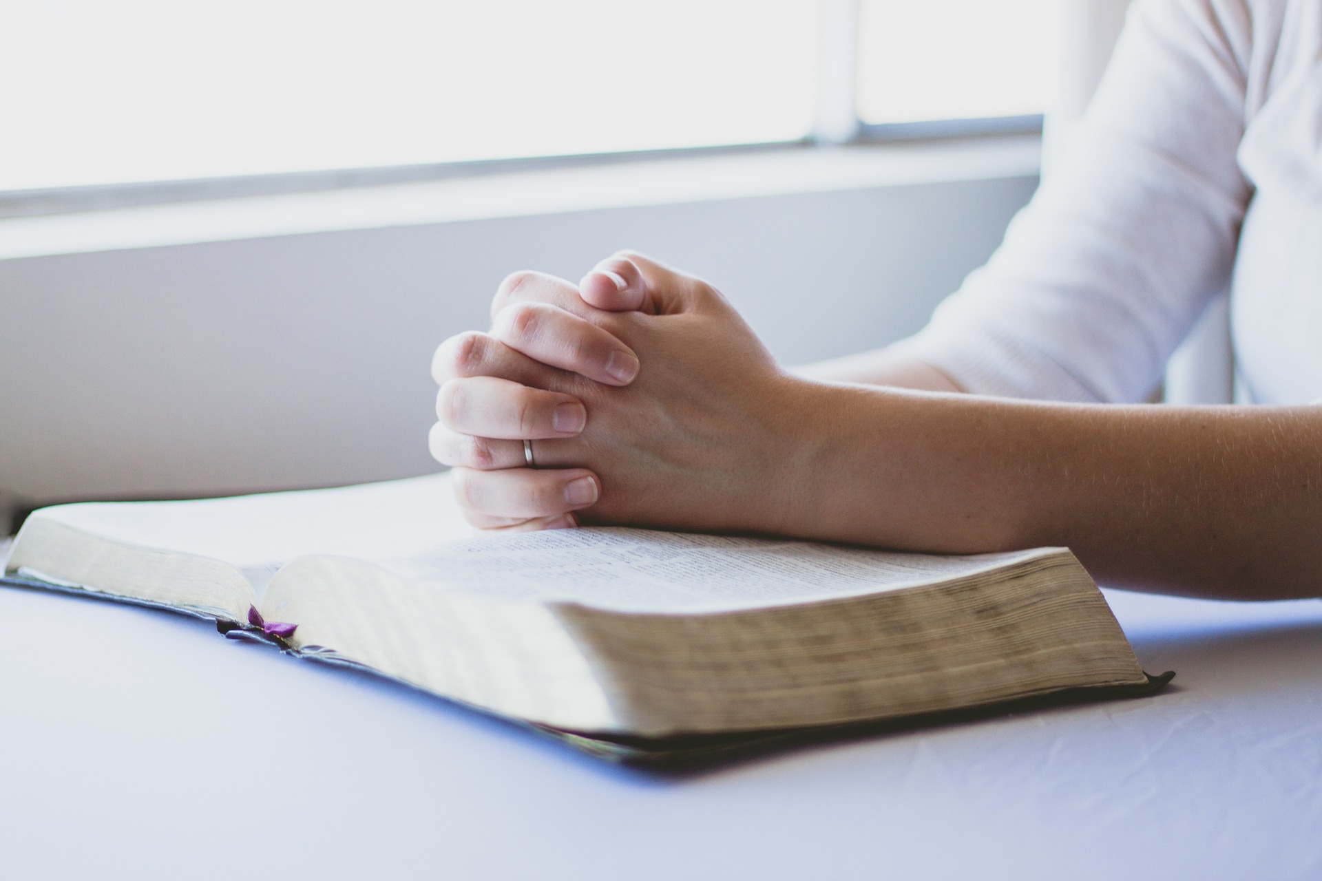 How To Pray Trough Difficult Circumstances
